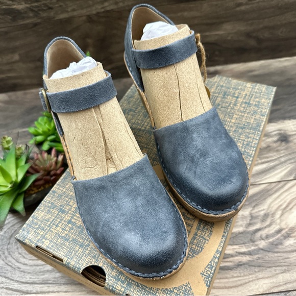 Born Nellie Platform Clog Closed Back Mary Jane Distressed Dark Blue Suede 10M - Picture 8 of 14